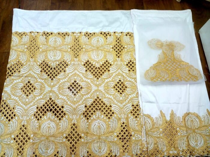 NIGERAIN WHITE COLOUR CRISTAL GEORGE FABRIC - Image 1